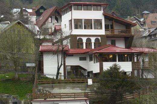 Pensiunea NEW AOSTA GARDEN, Sinaia