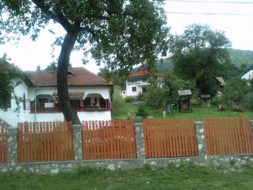 Pensiunea Surasul Muntelui