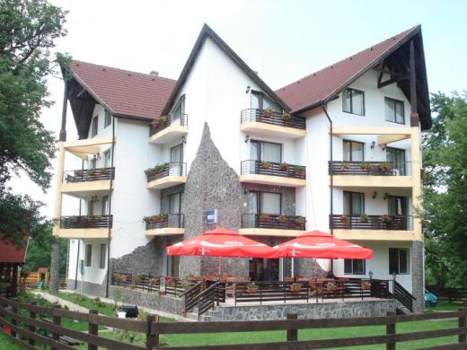 Vila Alisa, Bran