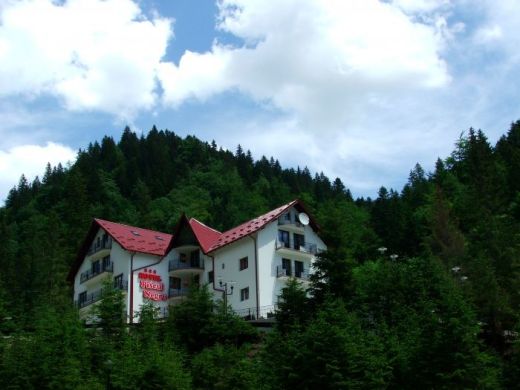 Hotel Piscul Negru