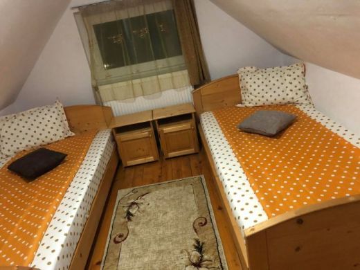 Cabana Mountain, Vartop